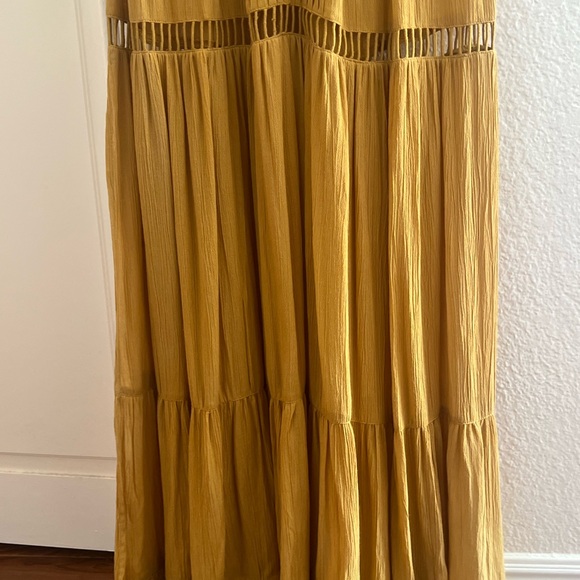 BOHO mustard floral embroidery dress - Picture 4 of 6